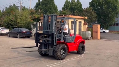2-Wheel Drive Rough Terrain Forklift 2.5-4 Tonne
