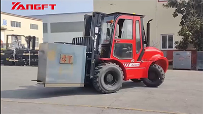 4-Wheel Drive Rough Terrain Forklift 3-4 Tonne (Red)