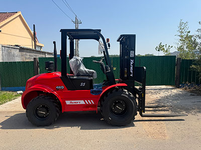 4-Wheel Drive Rough Terrain Forklift 3-4 Tonne